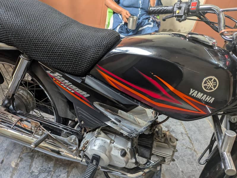 Yamaha Junoon 6