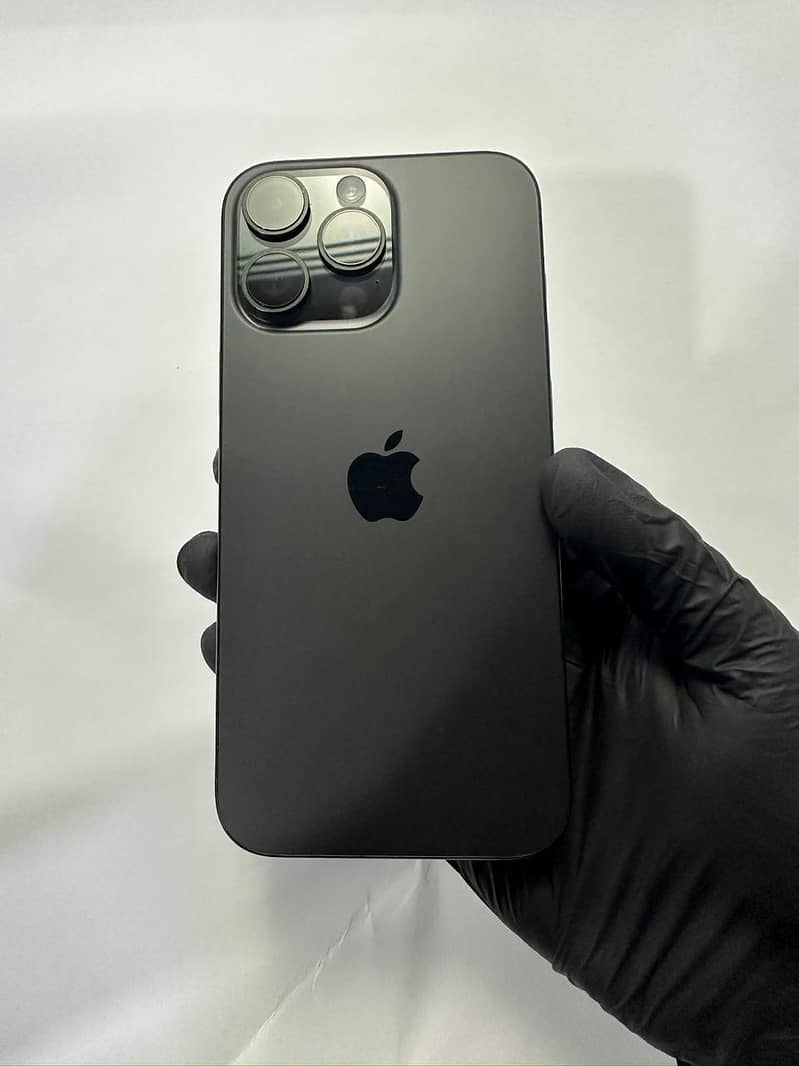Apple iPhone 16e 16