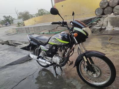 Deluxe 125