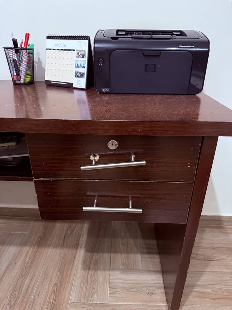 Study Table with Chair 4
