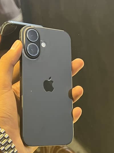 Apple iPhone 16