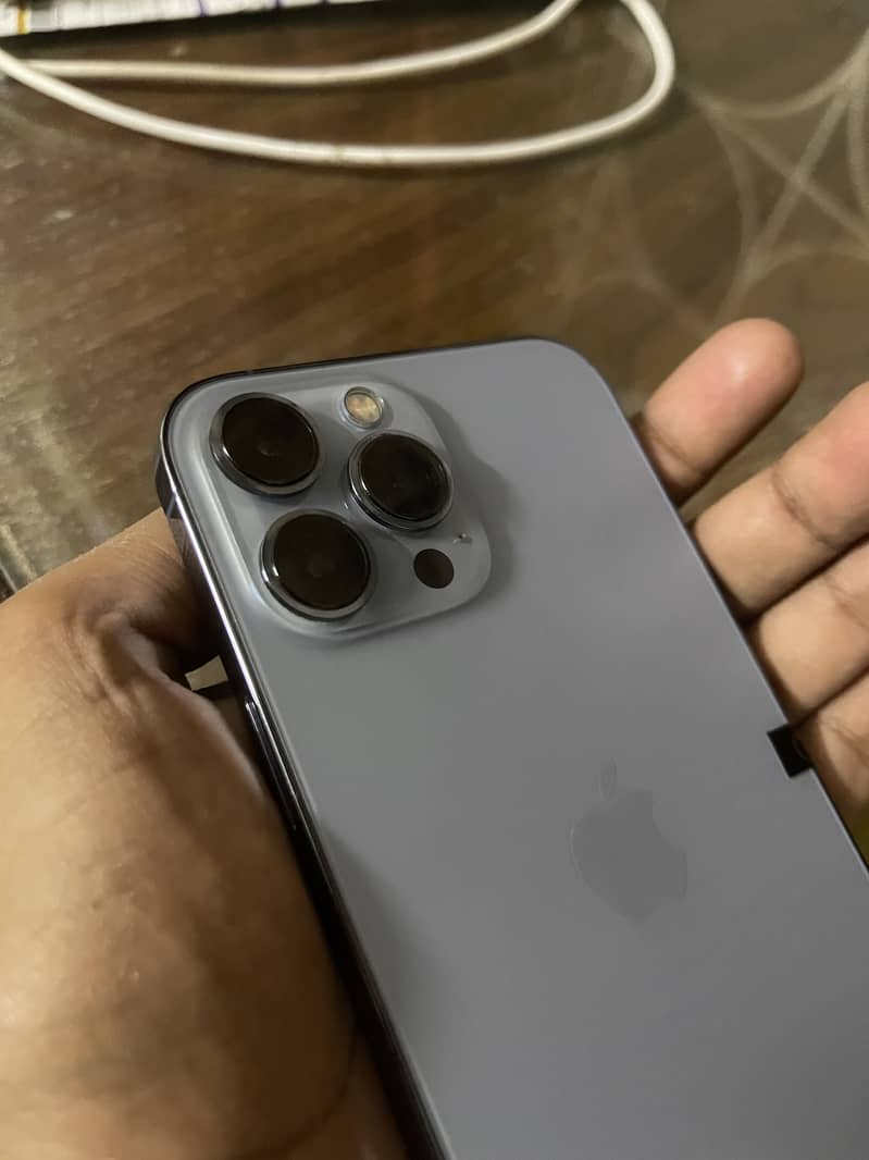 Iphone 13 pro max 1