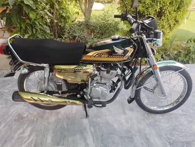Honda CG 125 Special Edition 2025 - Gold - 10/10 Showroom condition