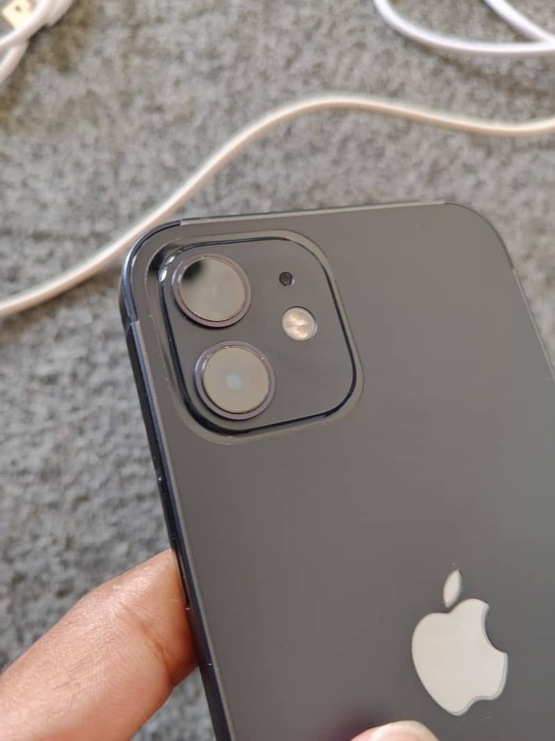 Apple iPhone 12 5