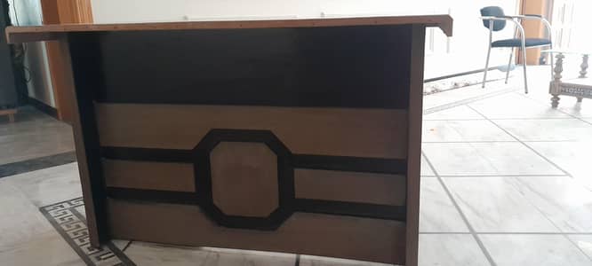 office table for sale in soan garden Near Kazani heights pnj