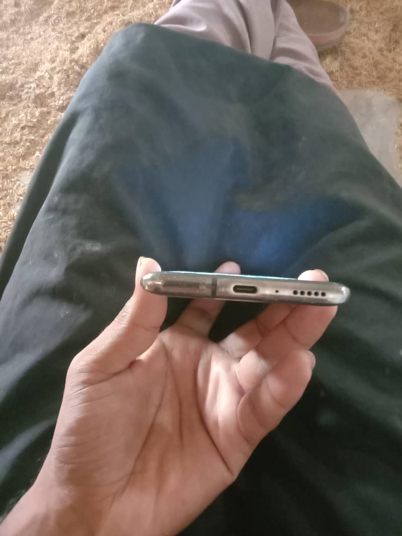 One Plus 7 Pro 3