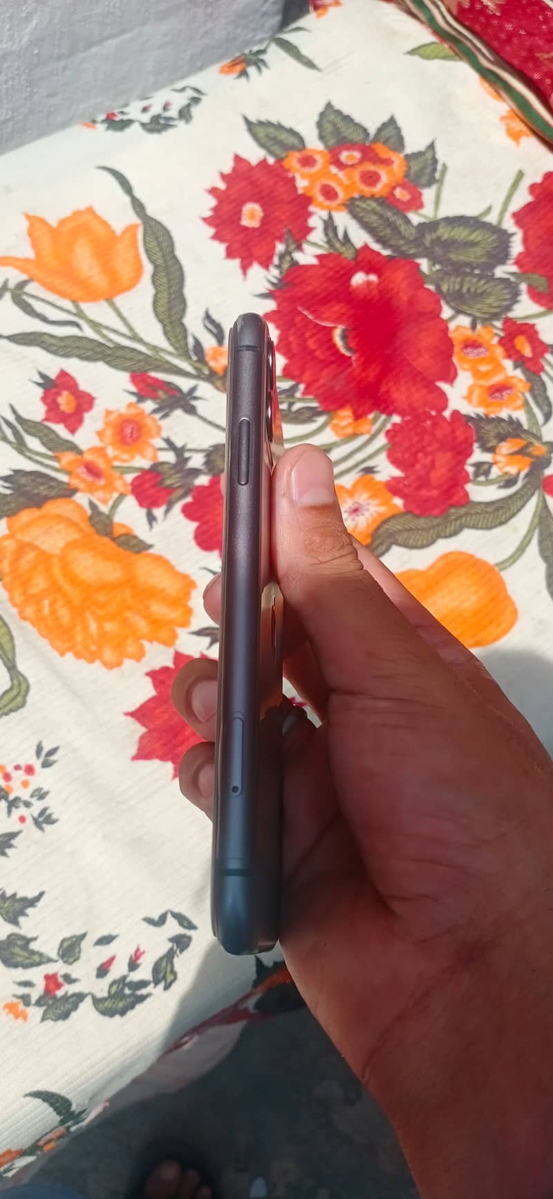 Apple iPhone 11 3