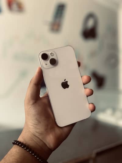 Apple iPhone 13