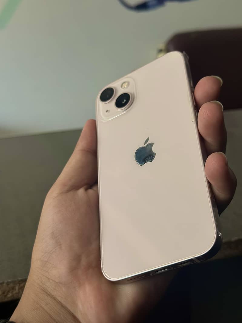Apple iPhone 13 3