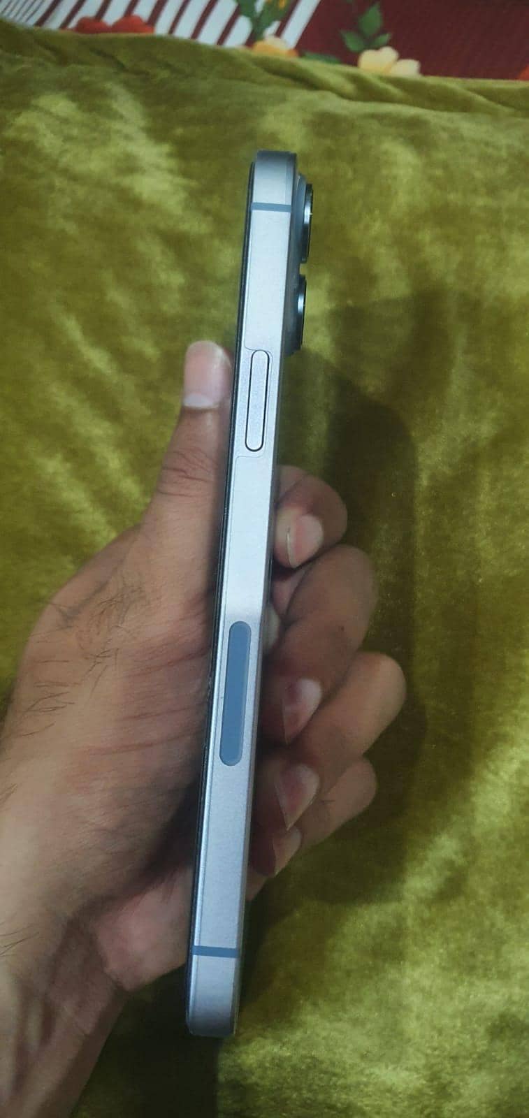 Apple iPhone 14 plus 3