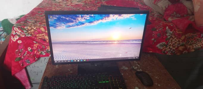 Song LCd 24 inch