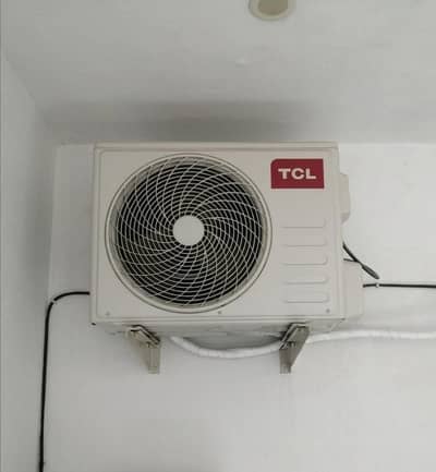 TCL 1 Ton DC Inverter AC (T-Cool Series) - Outclass Condition!