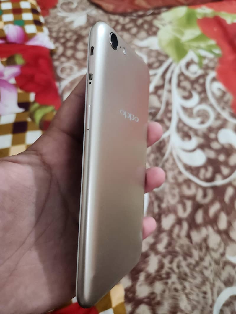 OPPO A71 11