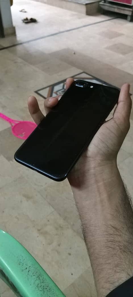 Apple iPhone 7 Plus 4