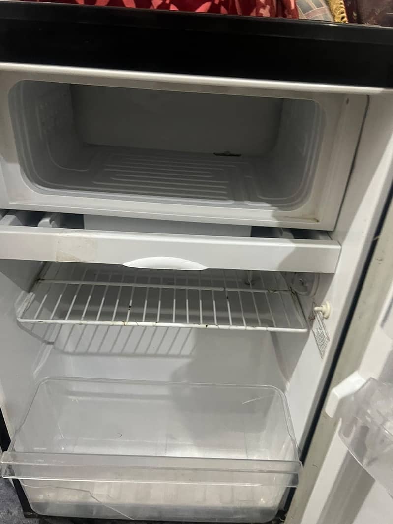 Mini refrigerator 4