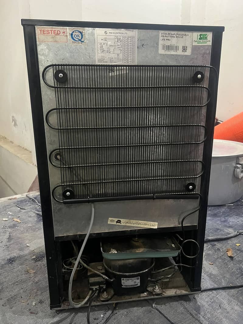 Mini refrigerator 5