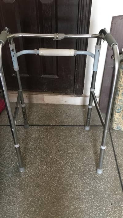 Hand chair for Neuro pain persons