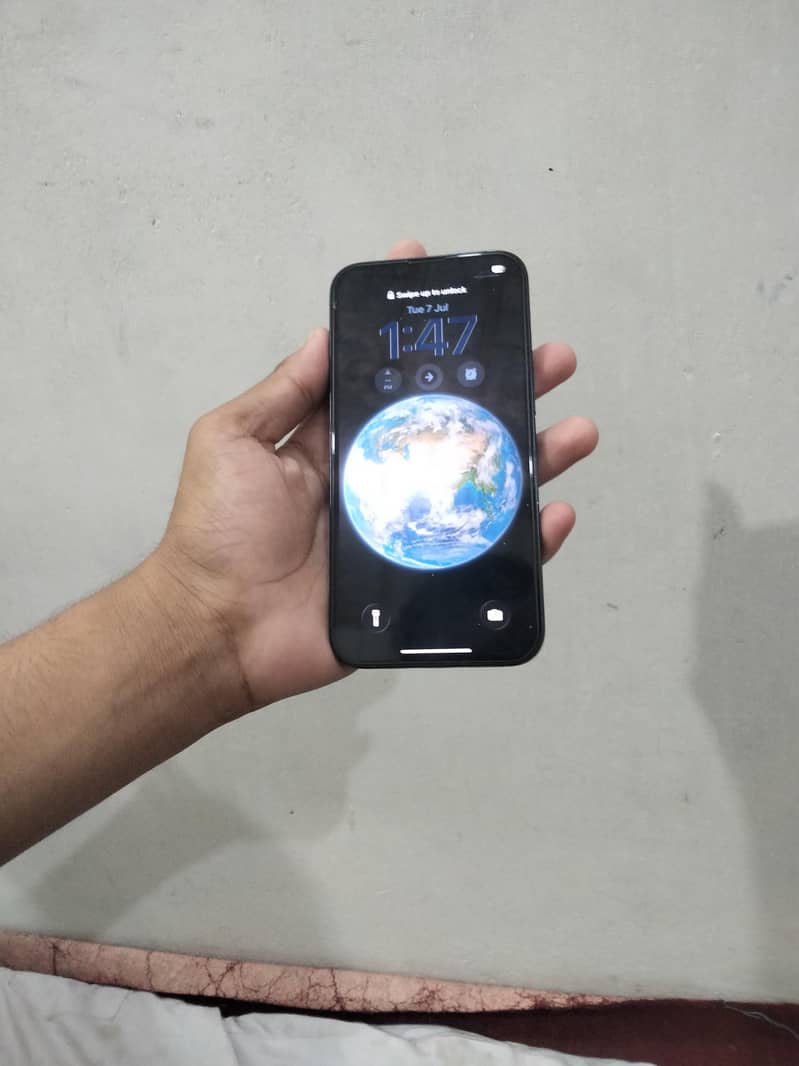 Apple iPhone 13 1