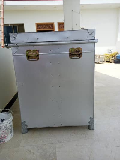 iron container