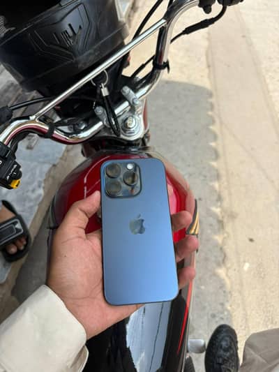 Apple iPhone 15 Pro