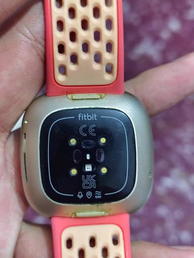 Fitbit versa 3 ip69 water resistant with original charger Taiwan