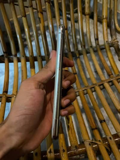 Samsung Mobile S10e