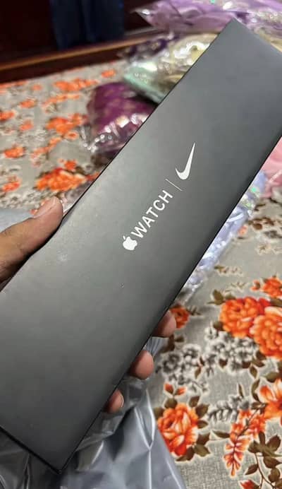 Apple watch series 7 41mm. gps starlight color