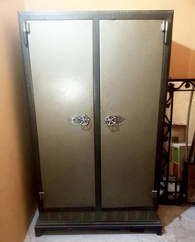 Home used Furniture and Home Appliances