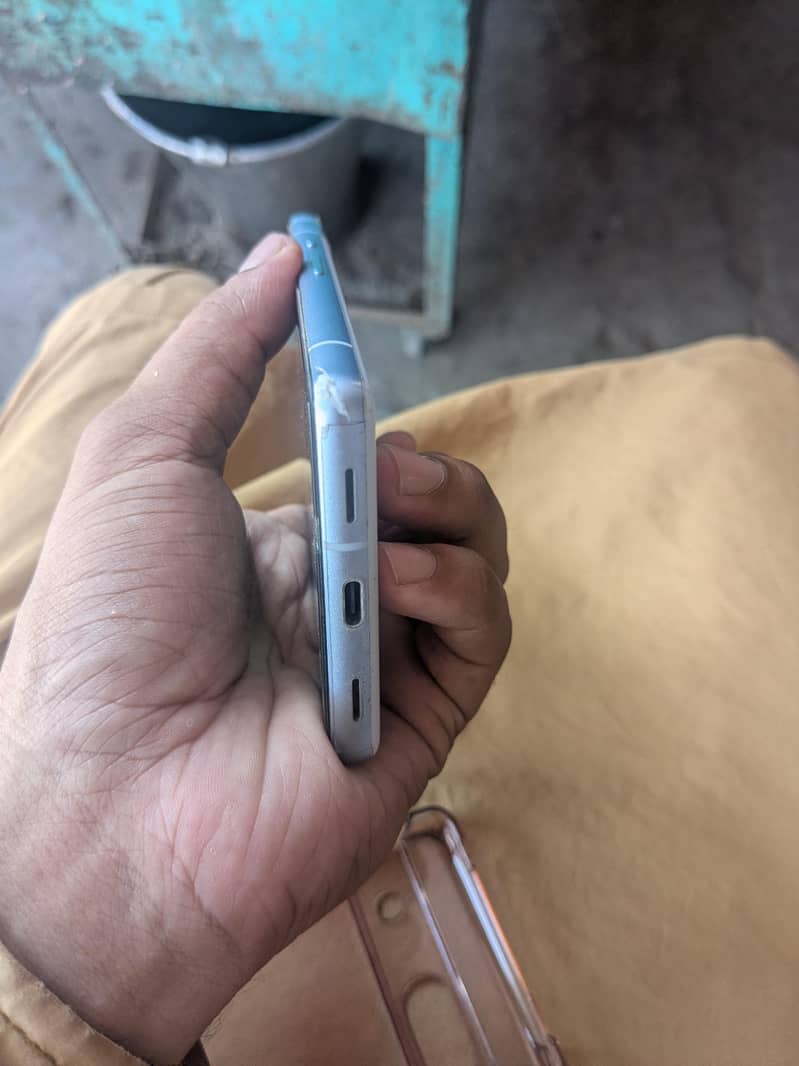 Google Pixel 7a 2