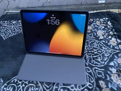 Ipad Pro M2 (11 inch , 4th Gen )