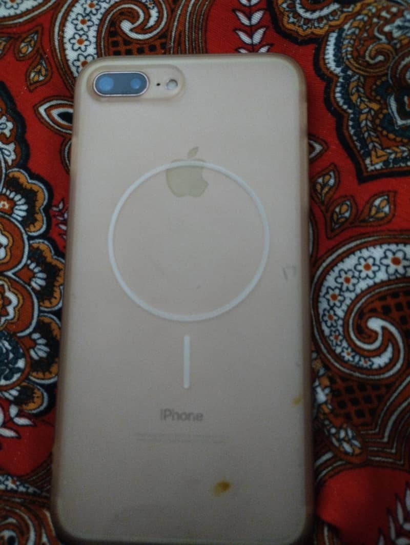 Apple iPhone 7 Plus 2