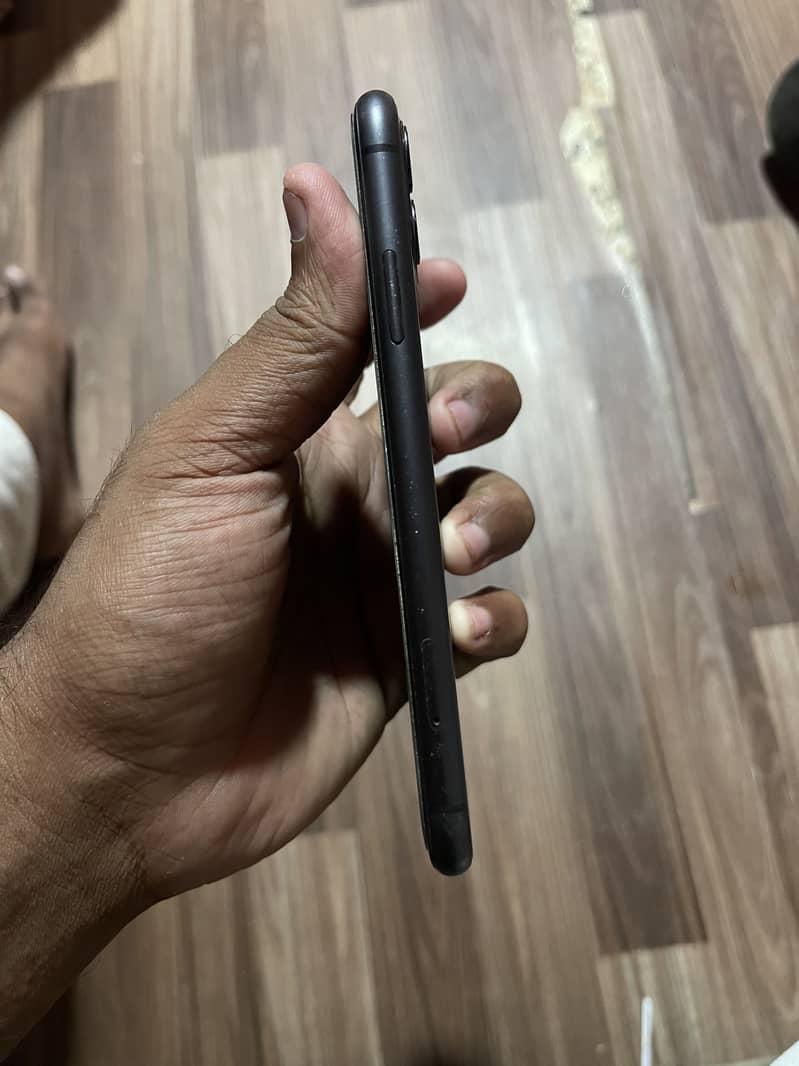 Iphone 11 4