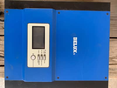 Delux Inverter just like new | With two solar panels