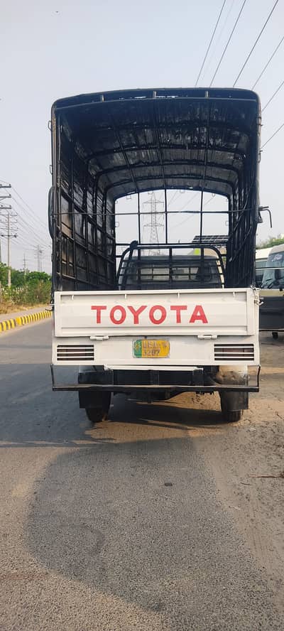 Toyota Dyna 1981 model