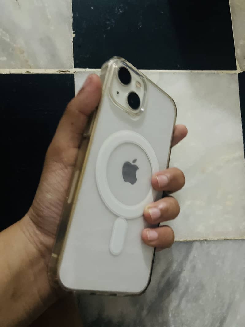 Apple iPhone 13 0