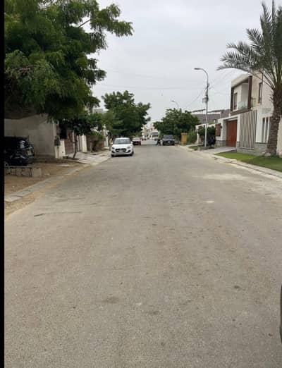 Prime 1,000 Square Yard Plot for Sale Premium Street Location