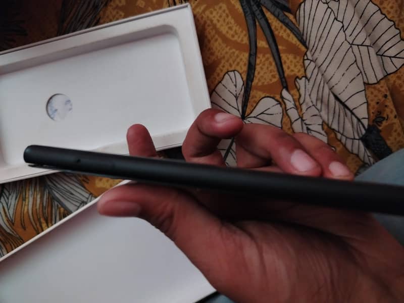 Google Pixel 4 3