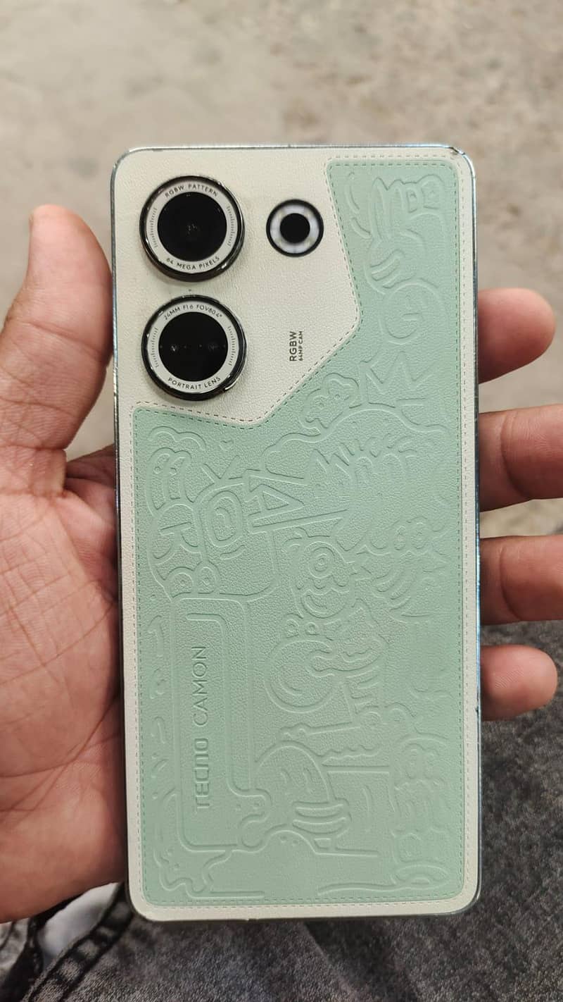 Tecno CAMON 20 0