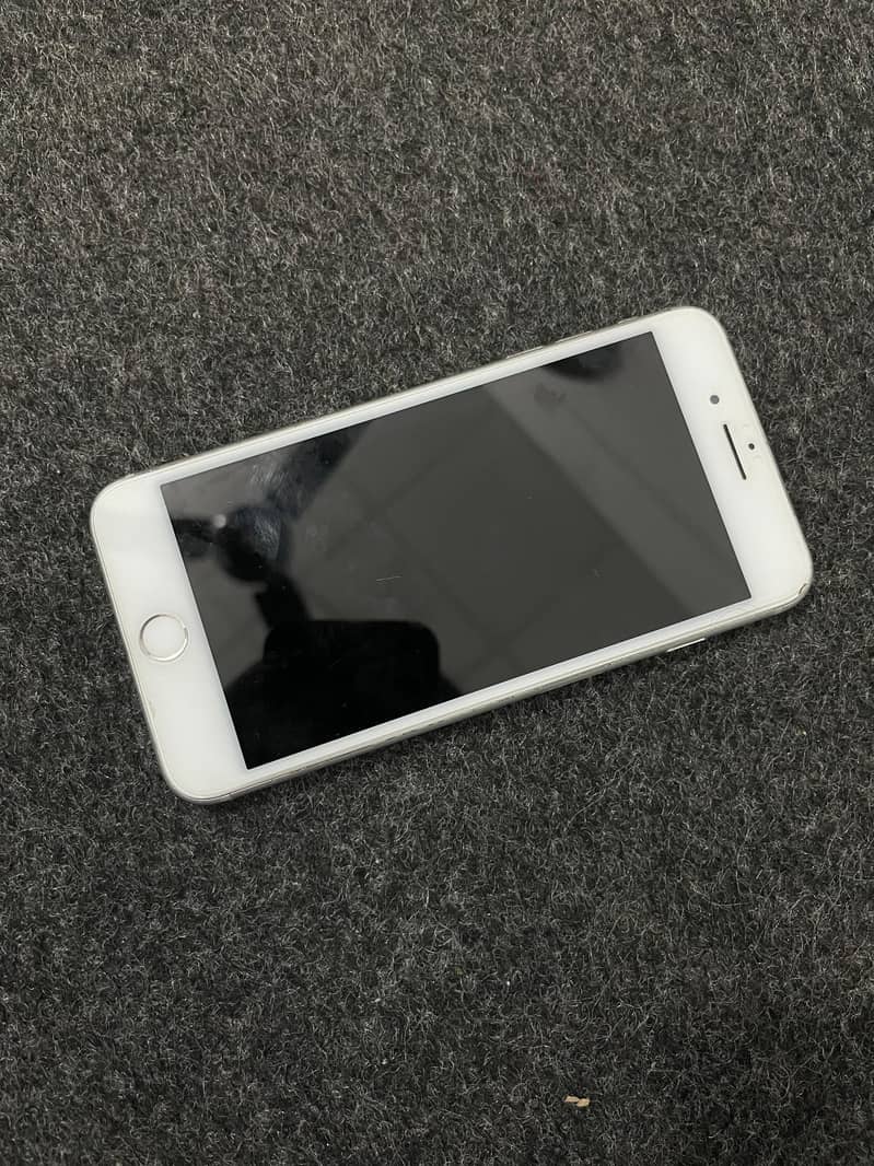 Apple iPhone 8 Plus 1