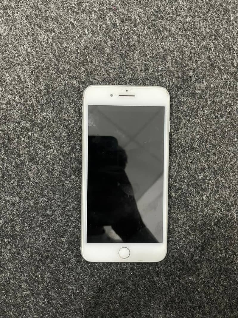 Apple iPhone 8 Plus 4