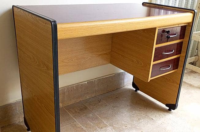 Study or office table 4