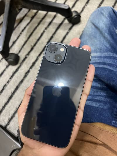 Apple iPhone 13
