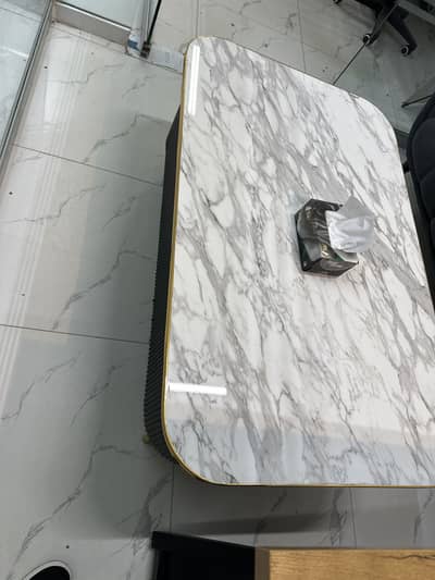 New Table hai abi 7 days phely leia