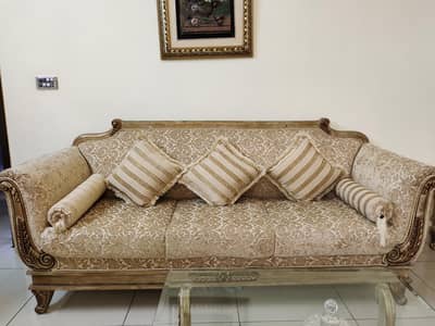 Urgent Sale – 7 Seater Vintage Style Sofa Set