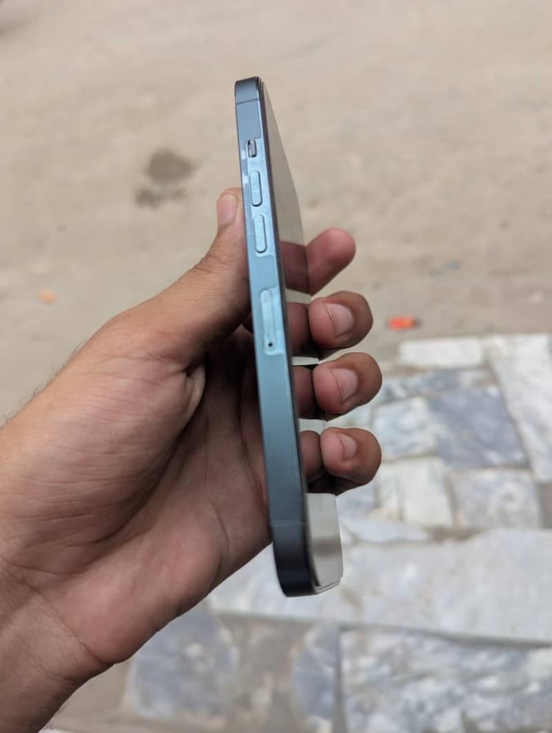 Apple iPhone 13 Pro 2