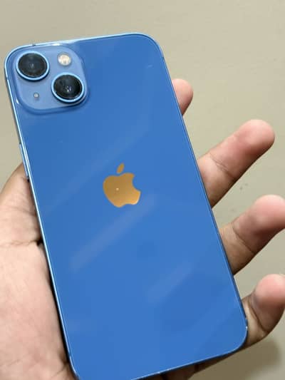 Apple iPhone 13