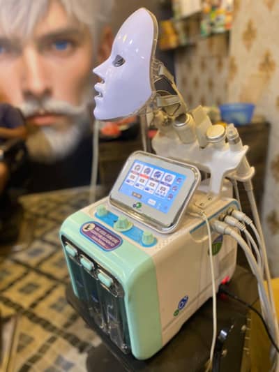 Hydra Facial Machine