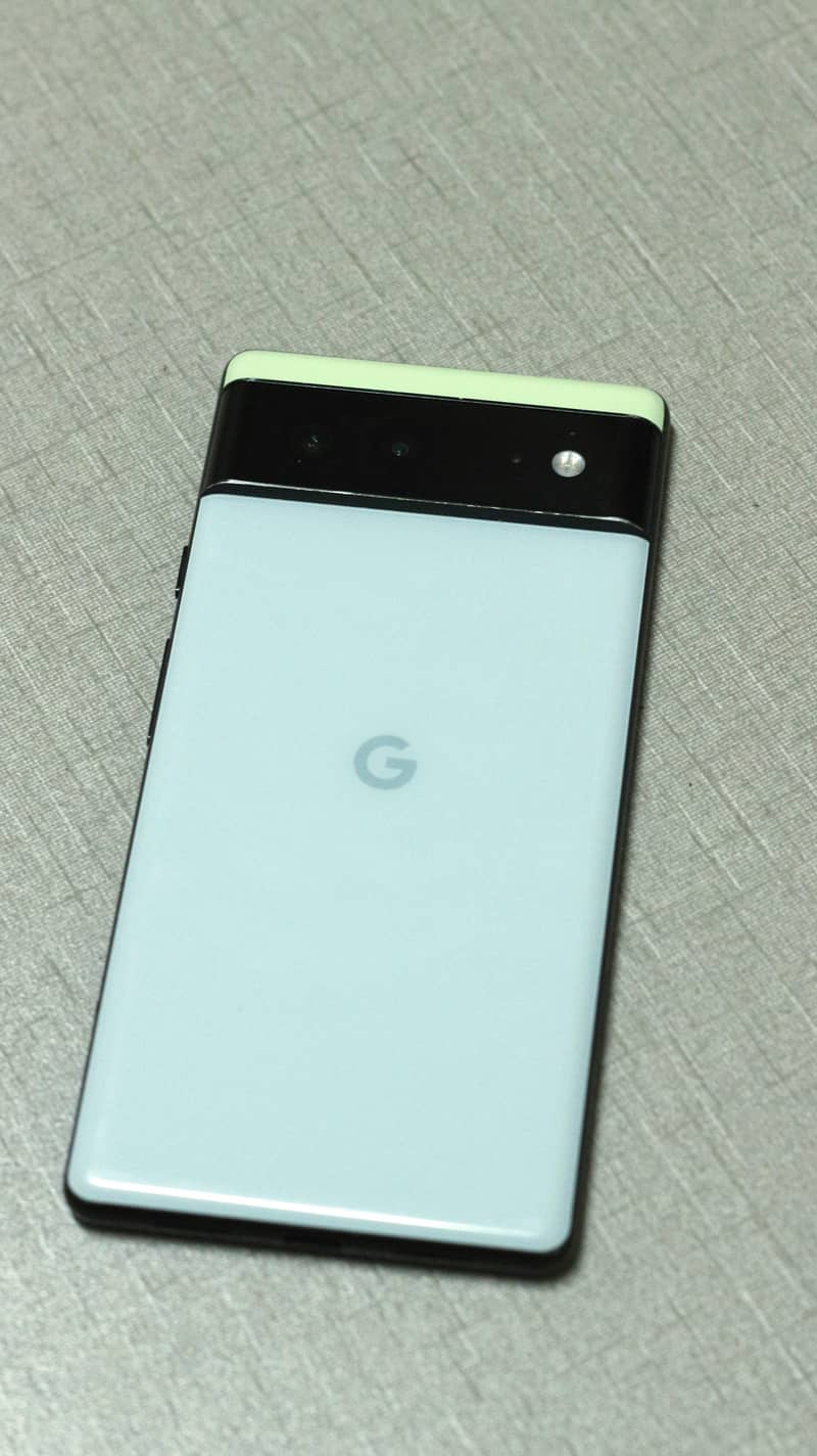 Google Pixel 6 4