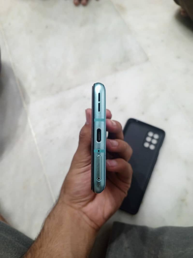 One Plus 8T 4
