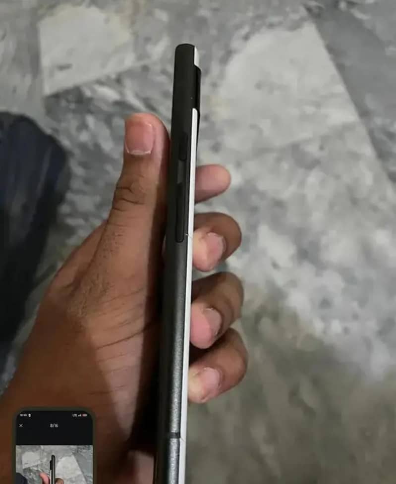 Google Pixel 6a 1
